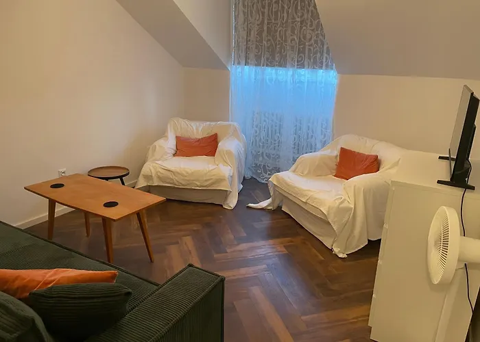 The Attic W Aircon And Parking *