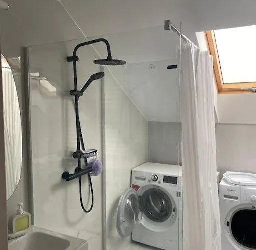 Apartman The Attic W Aircon And Parking